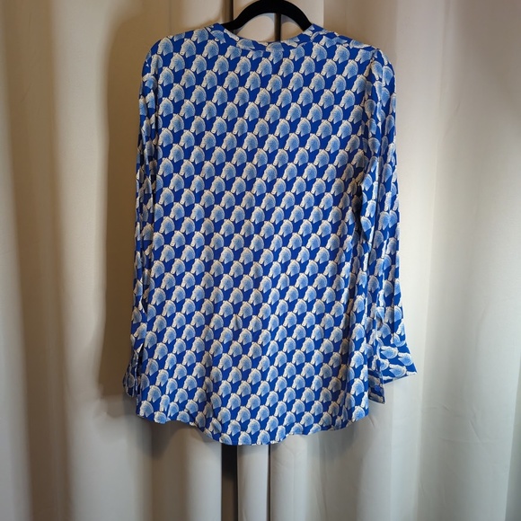 Custom Made Yaly Couture 100% Silk Blouse – Elegant & Timeless - Picture 2 of 3